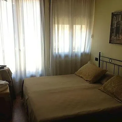 Hotel Agli Artisti Venezia 3*,  Italia