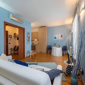 https://glamour-home.it-lombardy.com
